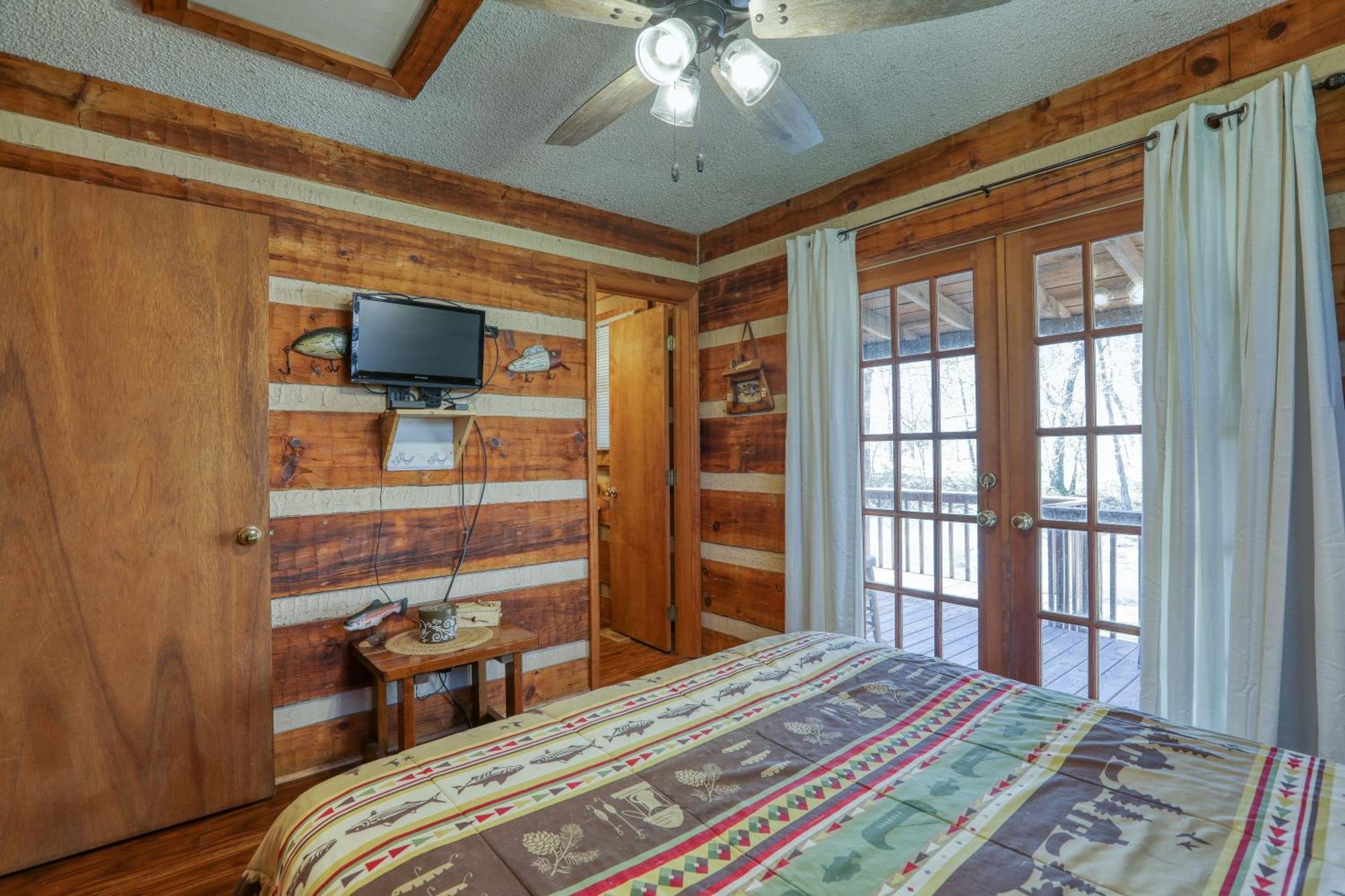 Creekside Memories Cabin Cosby Eksteriør billede